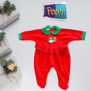 VTG 90'S/Y2K Red Waffle Knit & Green Collared DISNEY POOH Christmas footie